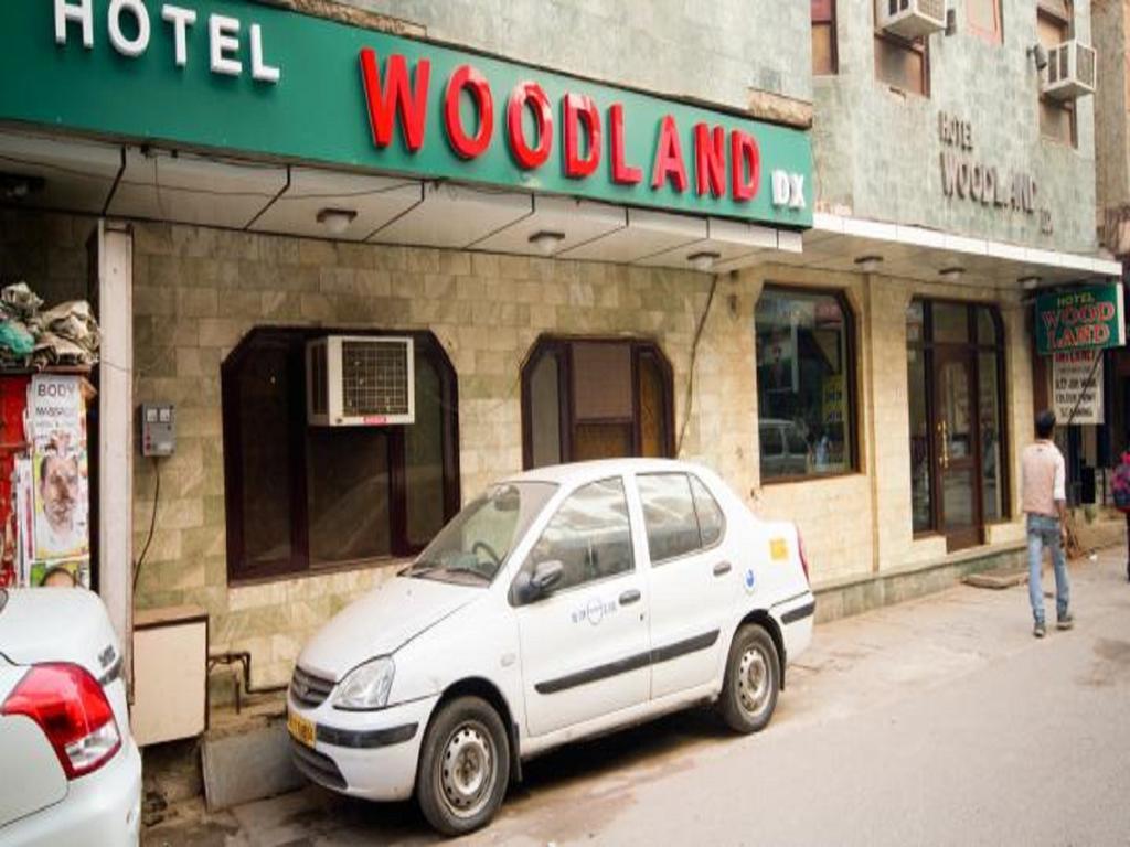 Hotel Woodland Deluxe New Delhi Exterior photo